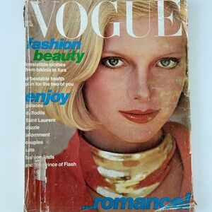 RARE December 1976 Vogue Lisa Cooper by Arthur Elgort